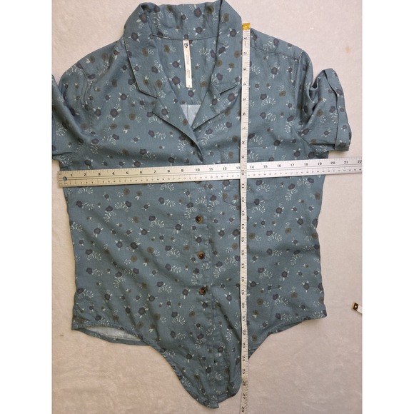 KUHL Elsie Floral Short Sleeve Womens S Button Up Tie Front Blue MSRP $75 - Picture 7 of 10